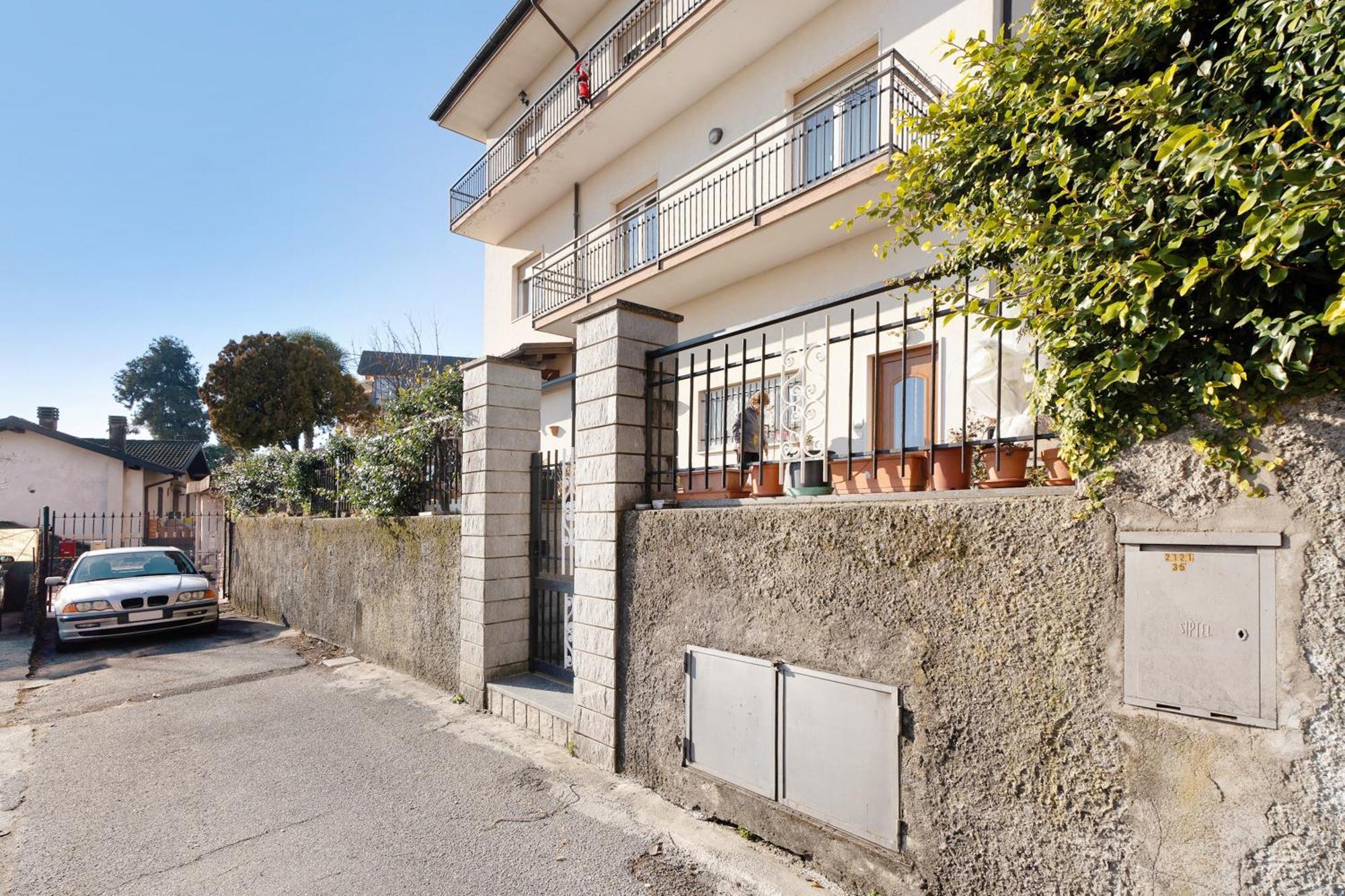 Ferienwohnung Casa Bella Intra Exterior foto